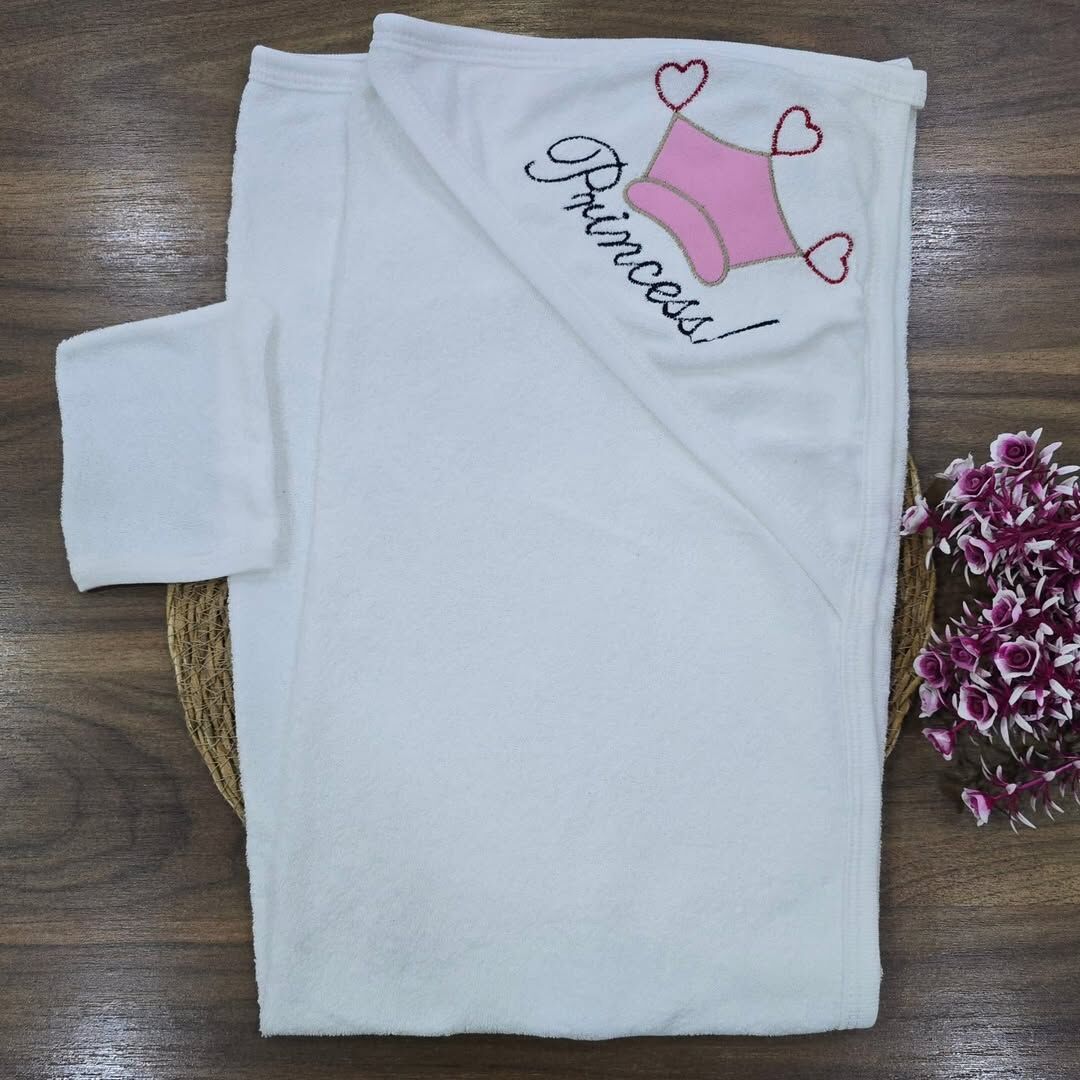 Prenses nakışlı başlıklı keseli banyo havlusu 70X90 CM