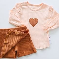 Chocukcha baby kalp nakışlı şort etekli takım