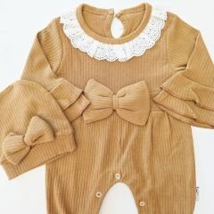 Murat baby yakası dantelli fırfırlı fiyonklu takım
