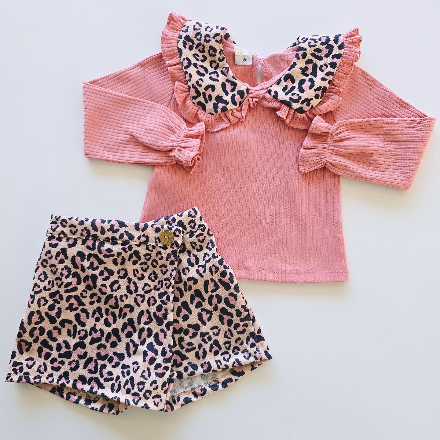 Aycity kids yakası fırfırlı leoparlı şort etekli takım