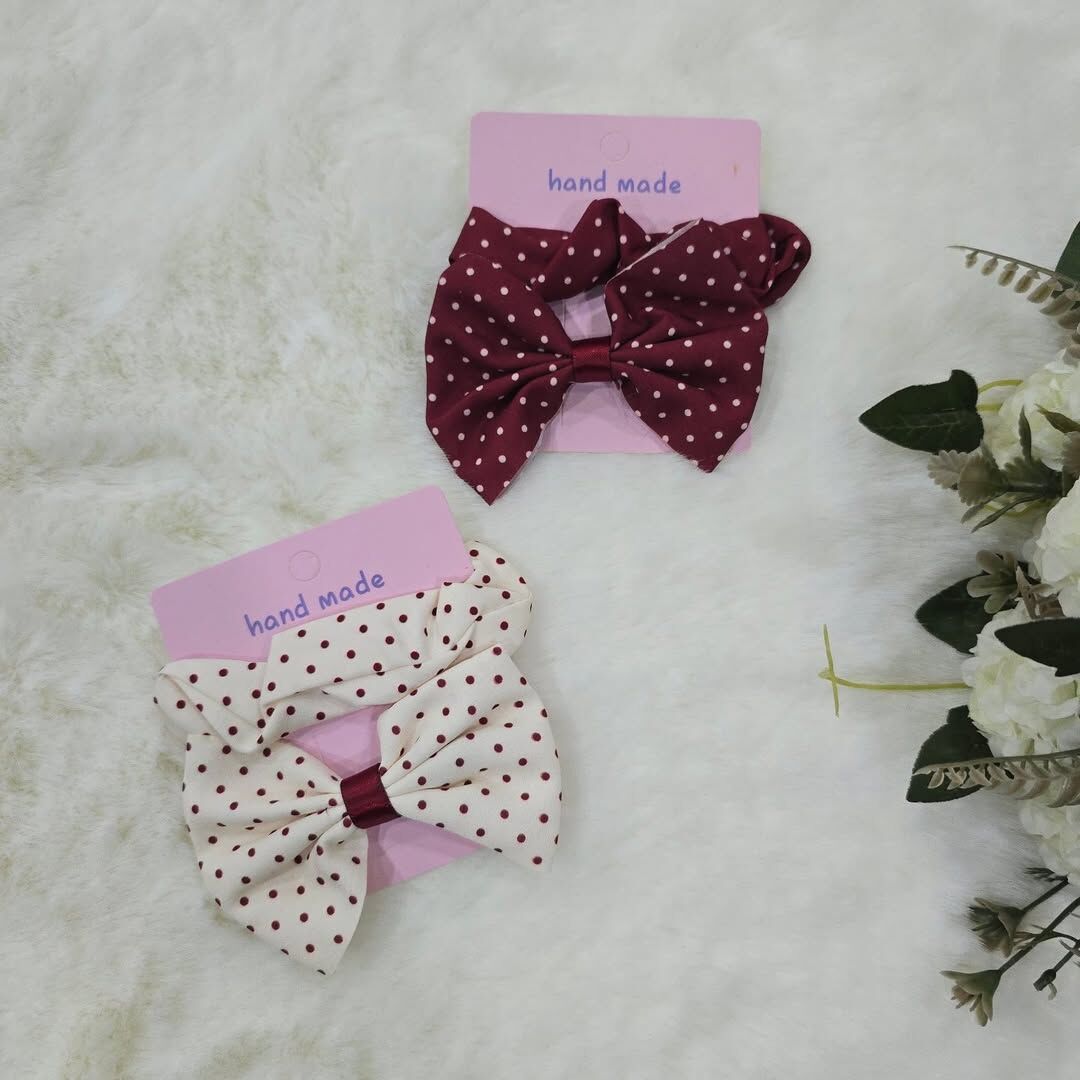 1 kart (1 adet lastikli, 1 adet klips toka)