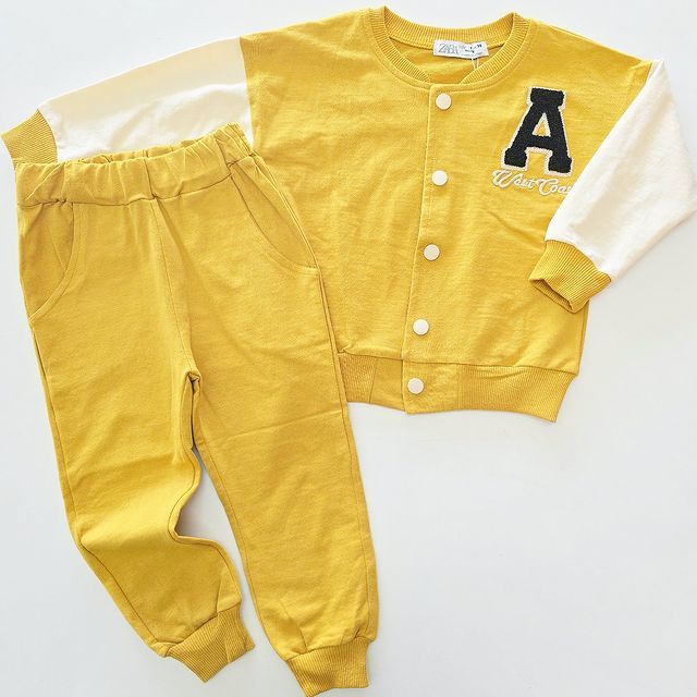 Zara kids ceketli takım