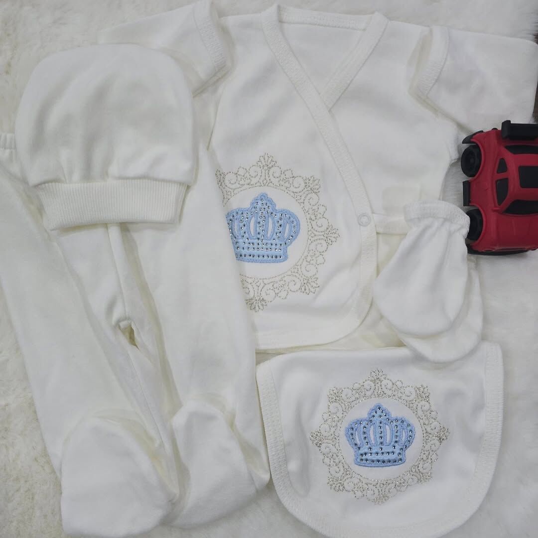 Taçlı kız 5'li yenidoğan takım 0-3 ay