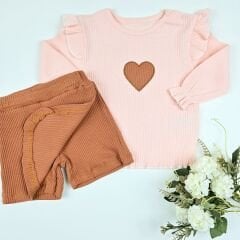 Chocucha kalp nakış detaylı, şort etekli fitilli takım