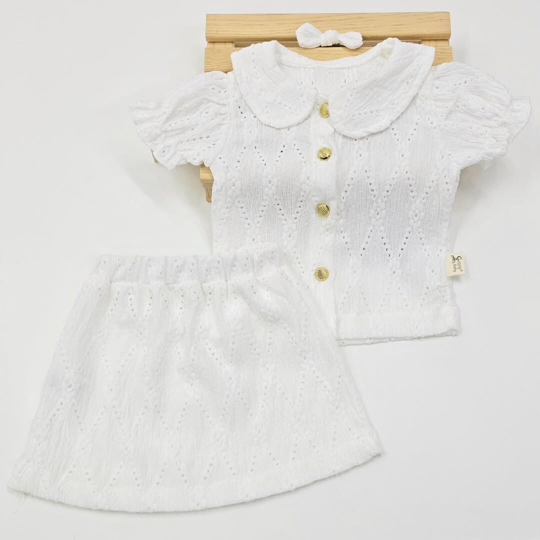 Coşay Bebe yakalı dantelli tokalı düğmeli etekli takım