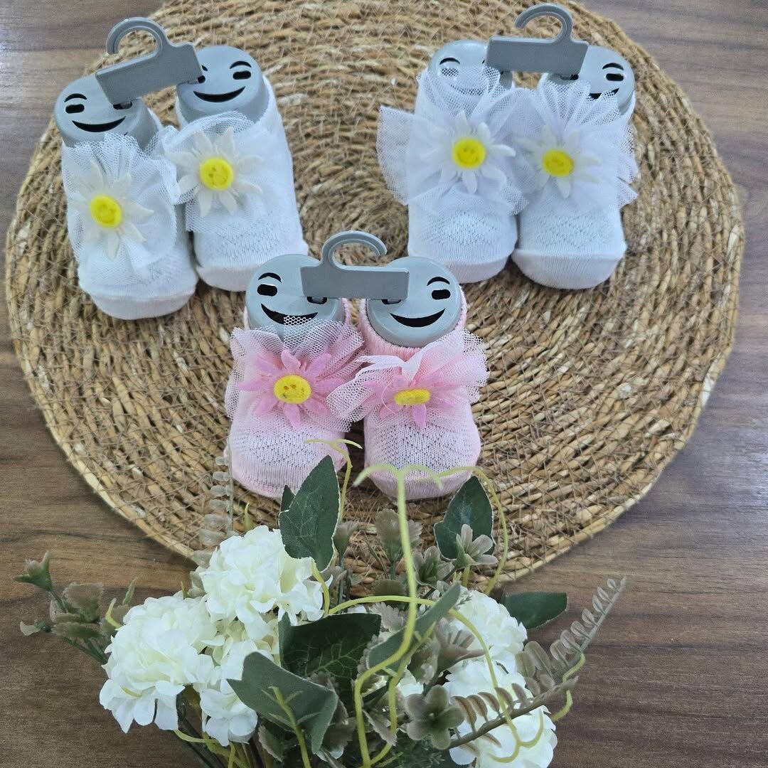 Papatyalı tüllü fiyonklu çorap 0-6 ay