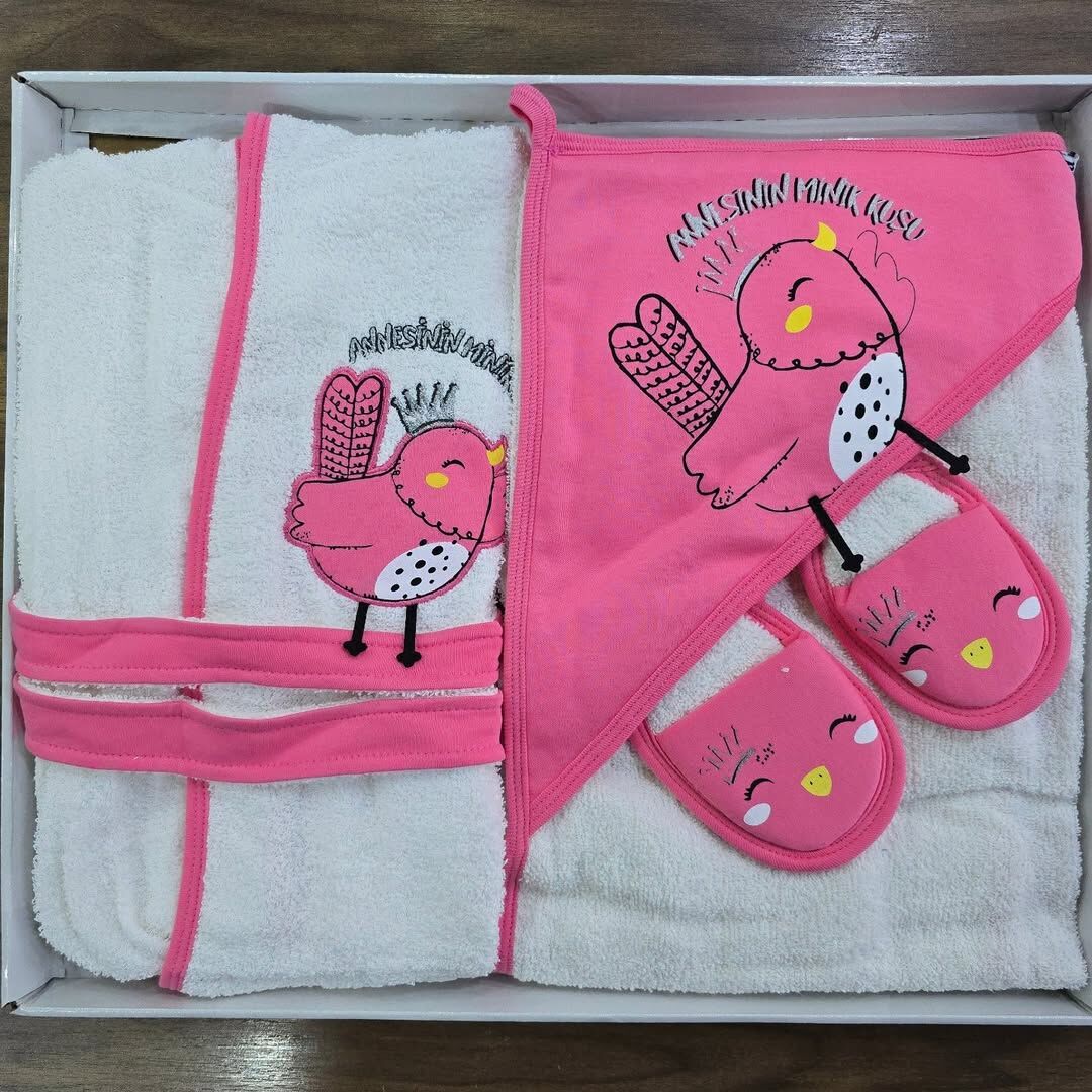 Miniworld Başlıklı havlulu, bornozlu, terlikli,keseli bornoz seti