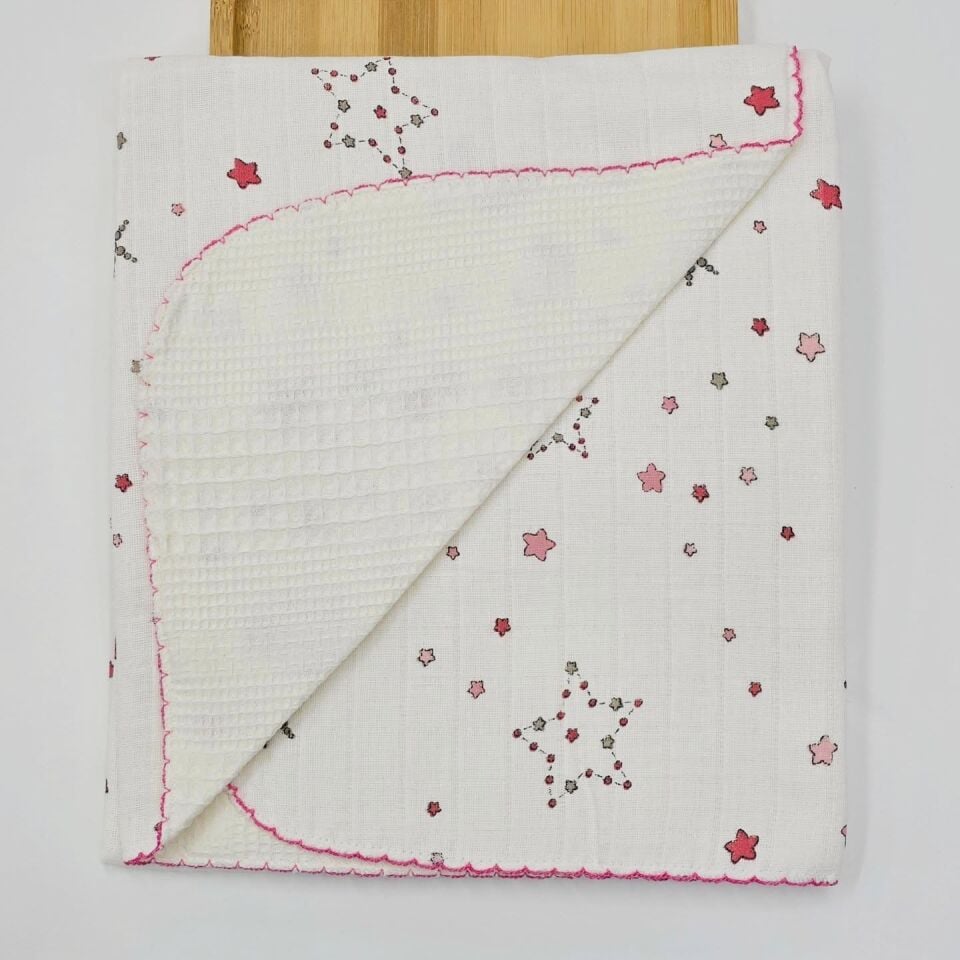 Çift taraflı pikeli ve müslinli battaniye 75×85 cm