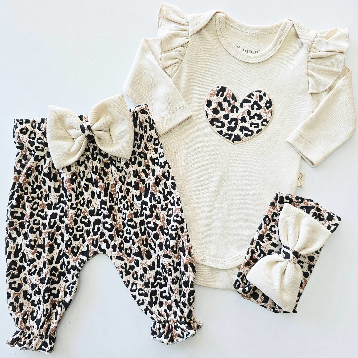 Minicayzen kalpli leoparlı takım