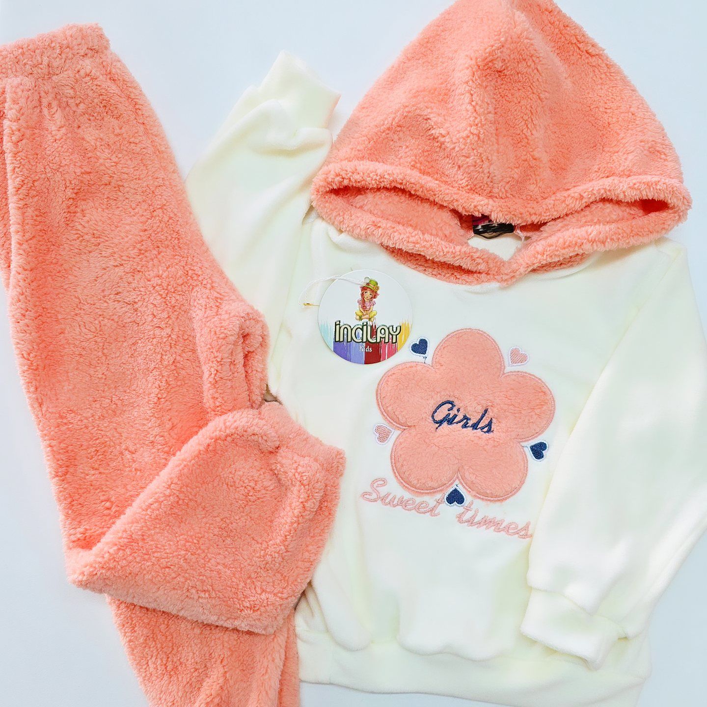 İncilay kids kalp nakışlı welsoft takım