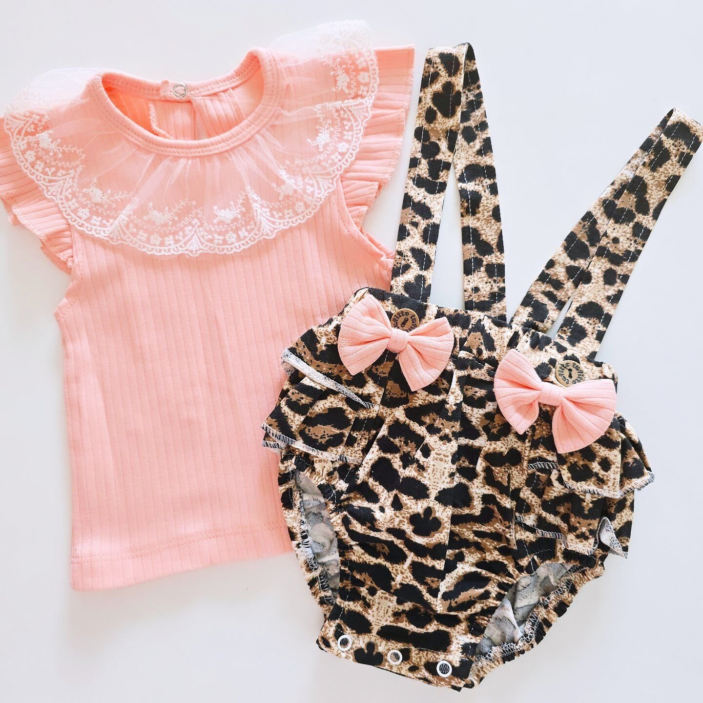 Tufitto baby badili askılı çıtçıtlı leoparlı elbise