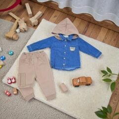 Kapşonlu kot gömlekli, kargo cepli altlı takım